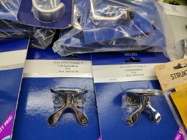 1284778-3 Klädkrokar & dubbelkrokar från Millers och Beem