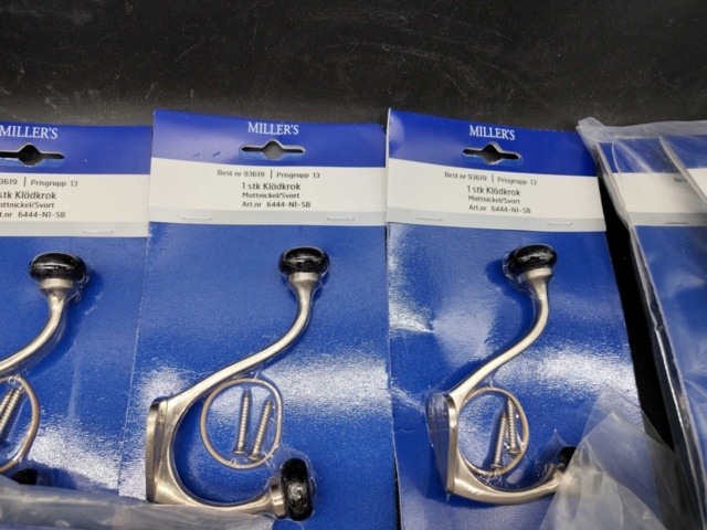 1284778-5 Klädkrokar & dubbelkrokar från Millers och Beem