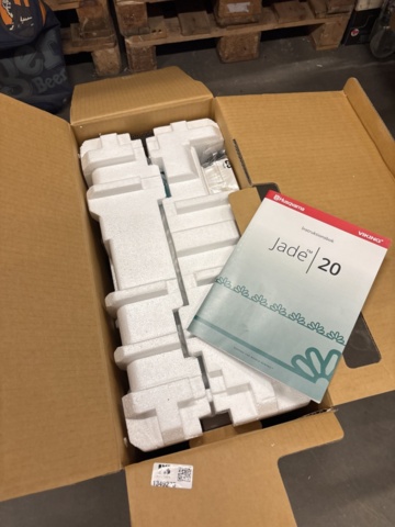 1349275-2 New/unused sewing machine - Husqvarna Jade 20