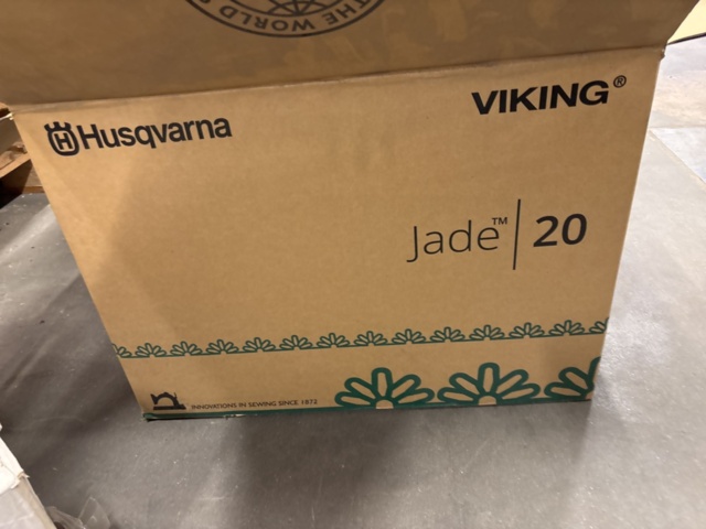 1349275-4 New/unused sewing machine - Husqvarna Jade 20