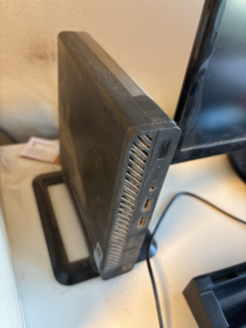 1349295-4 Computer equipment - Samsung monitor, HP PC, keyboard, mouse, UPS and printer