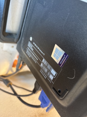 1349295-8 Computer equipment - Samsung monitor, HP PC, keyboard, mouse, UPS and printer