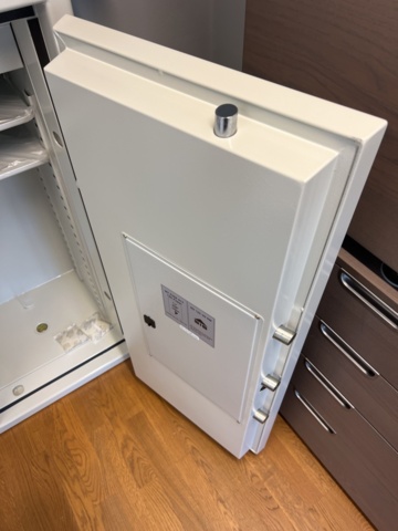 1369918-8 Säkerhetsskåp Nivex TopSafe ES-130