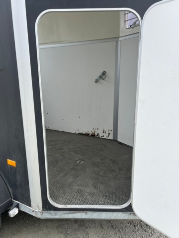 1365610-11 Horse transport Humbaur Balios