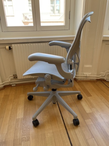 1303717-3 Office chair, Herman Miller 'Aeron'