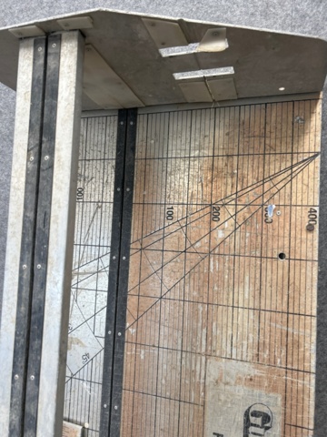 1357061-3 Cutting table Gullfiber Ryga