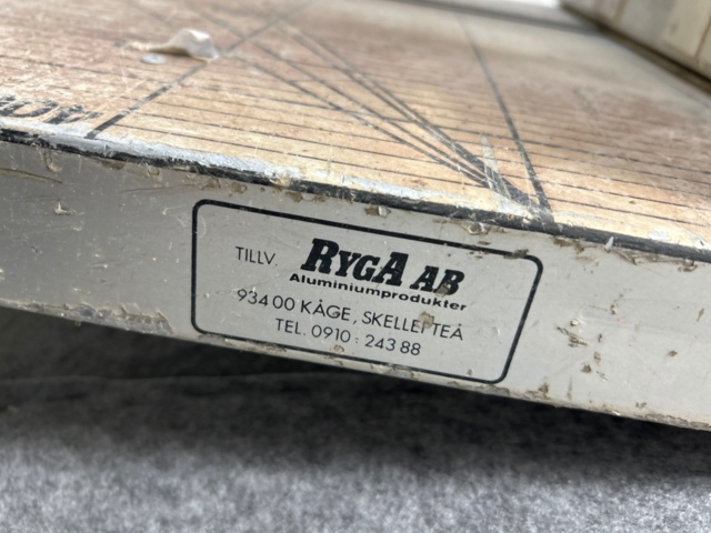 1357061-4 Cutting table Gullfiber Ryga