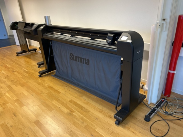 1297379-1 Cutting plotter Summa S 160 T – professional vinyl cutter