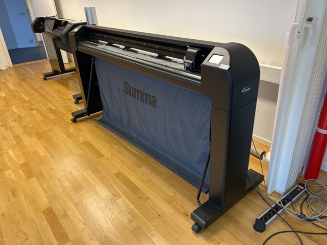 1297379-5 Cutting plotter Summa S 160 T – professional vinyl cutter