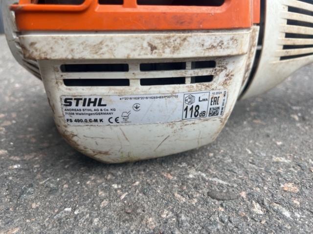 1325769-4 Brushcutter with carrying strap Stihl FS 490 C