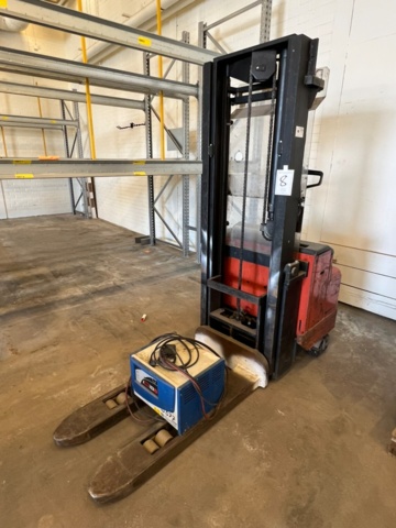 Ledstaplare BT LSV 2000/3 - Auktioner online - Nätauktioner ...