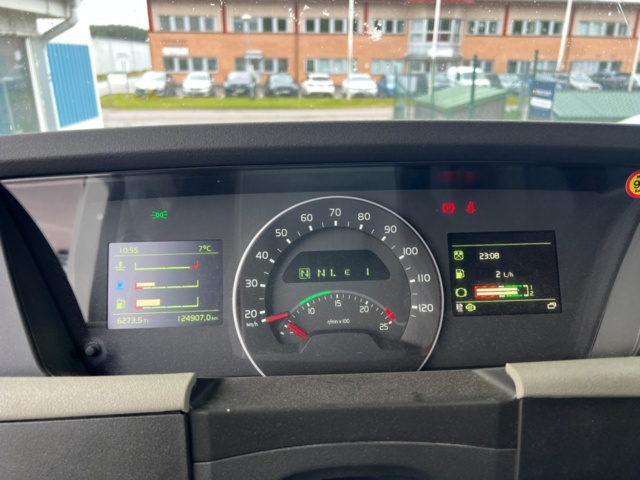 1243979-37 Skåpbil med bakgavellyft - Volvo FH 62 TR, 12.8 6x2 I-Shift, 510hk -2020