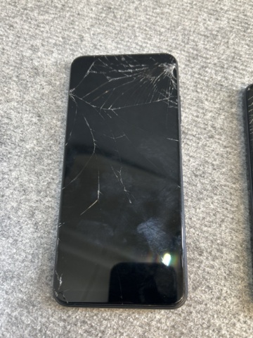 1332764-3 Mobile phones 2 pcs - Samsung (Repair items)