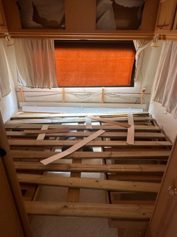 1373981-6 Caravan CABBY 580 -1992