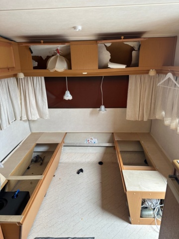 1373981-7 Caravan CABBY 580 -1992