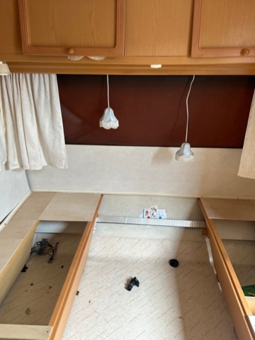 1373981-8 Caravan CABBY 580 -1992