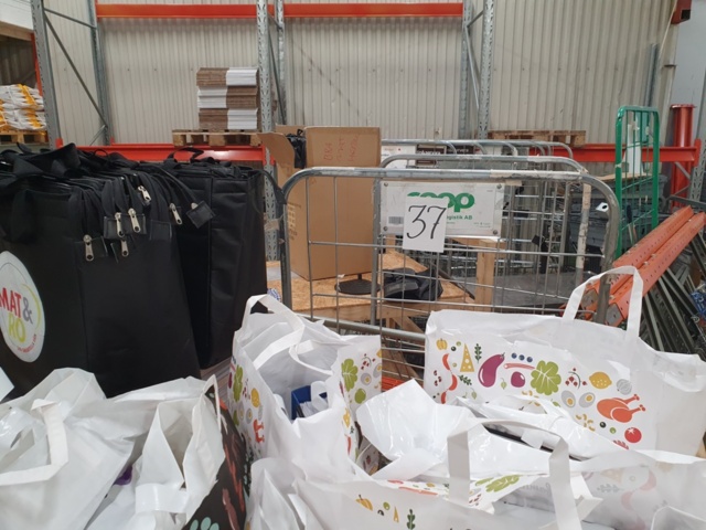 1372308-2 Transportvagnar, förpackningsmaterial, kontors material