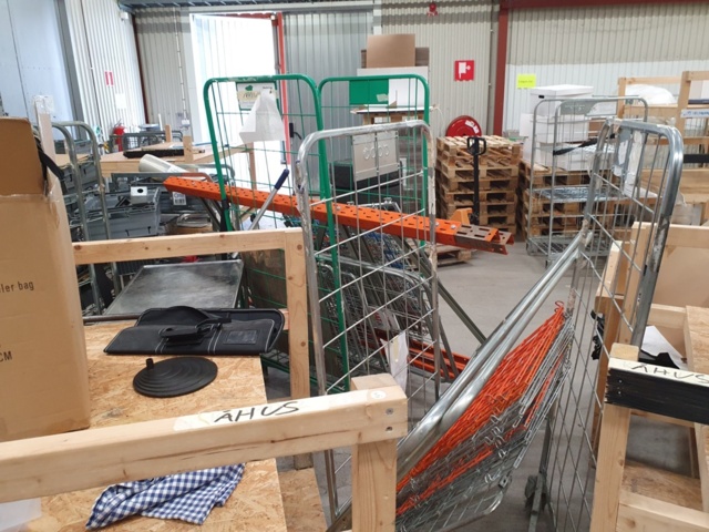 1372308-8 Transportvagnar, förpackningsmaterial, kontors material