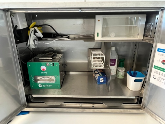 1255154-4 Bakteriekamera för mjölkprov med värmeskåp