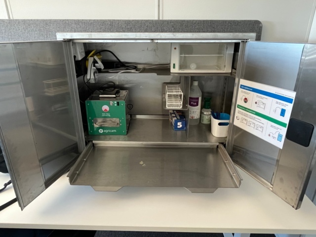 1255154-11 Bakteriekamera för mjölkprov med värmeskåp