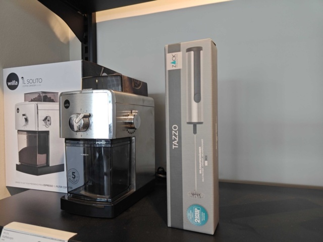 1130694-3 Coffee grinder Wilfa Il Solito CG-110S and milk frother Zack Tazzo