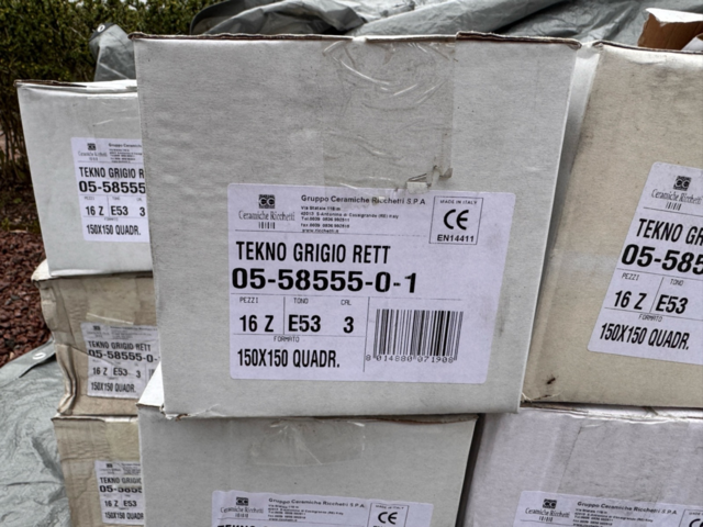 1374253-4 Tiles from ceramiche ricchetti 15x15 total approx. 20 sq m