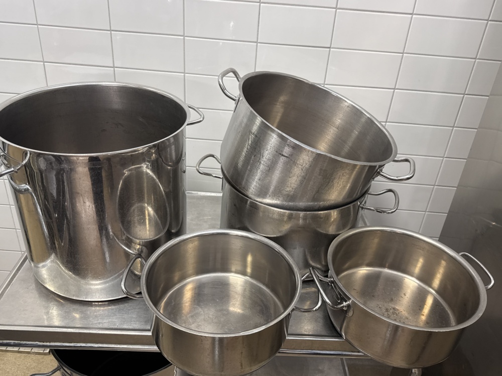 1354901-3 Stainless steel saucepans 6pcs