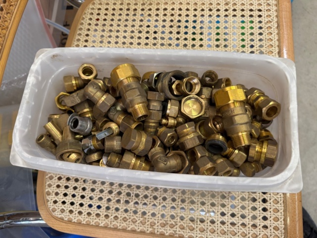 1199446-1 Brass fittings