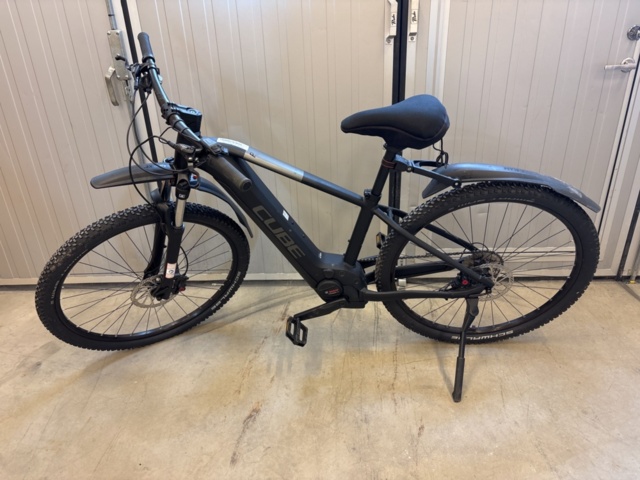 1373397-3 Elcykel CUBE Reaction 29"