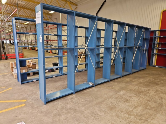 1368778-1 Lagerhyllor ca 28 sektioner för demontering