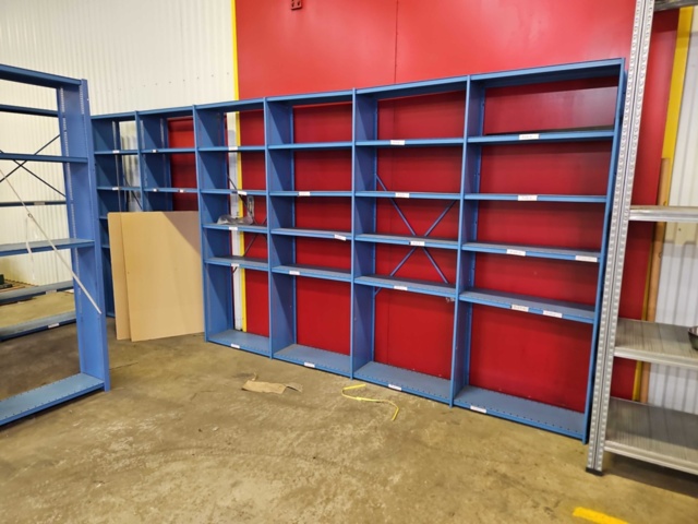1368778-3 Lagerhyllor ca 28 sektioner för demontering