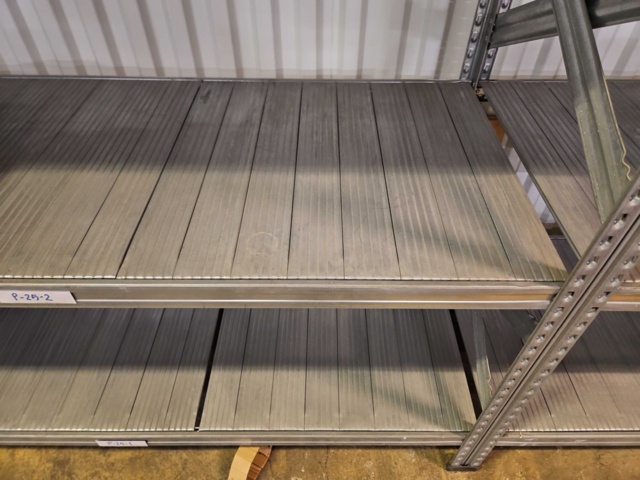 1368778-5 Lagerhyllor ca 28 sektioner för demontering