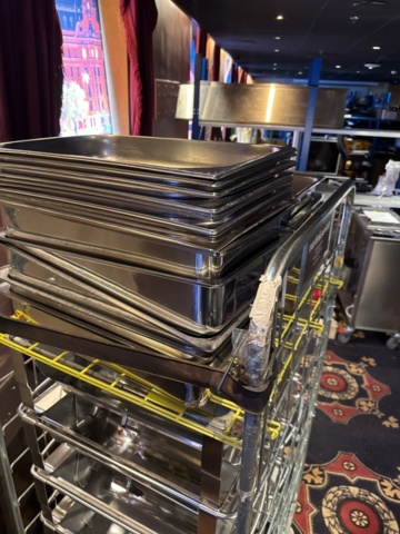 1355062-6 Stainless steel buffet containers, approx. 10 pieces including trolley