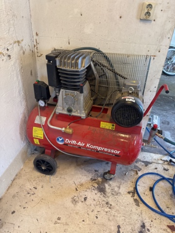 1321748-2 GGA drift-Air Compressor GG390 5.5hp 90 L