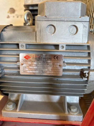 1321748-8 GGA drift-Air Compressor GG390 5.5hp 90 L