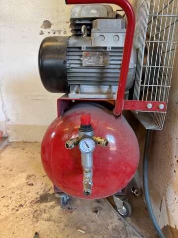 1321748-9 GGA drift-Air Compressor GG390 5.5hp 90 L