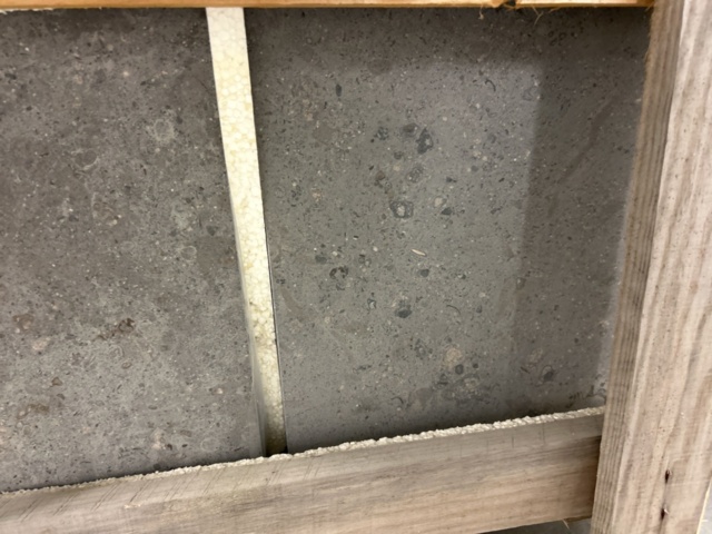 1363115-6 Natural stone limestone descending lengths 5 pallet