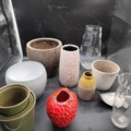 1374090-1 Krukor och vaser, 13 st, blandat glas och keramik