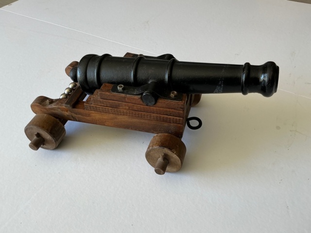 1376376-1 Cast iron cannon & cast iron front for stove