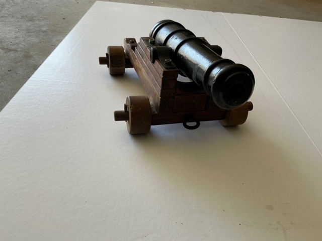 1376376-3 Cast iron cannon & cast iron front for stove