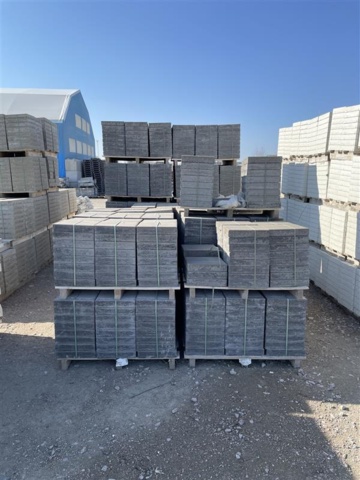 1376878-1 3 pallets Wet pressed floor slabs Black 350x350x65 mm 17.64 sq m