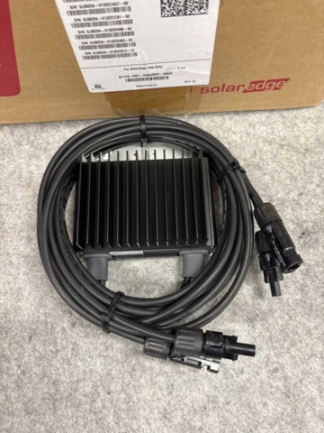 1356543-4 Power optimizers approx. 26 in different models - SolarEdge