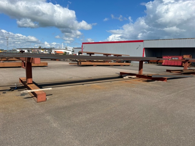 1334298-2 Steel material including stand