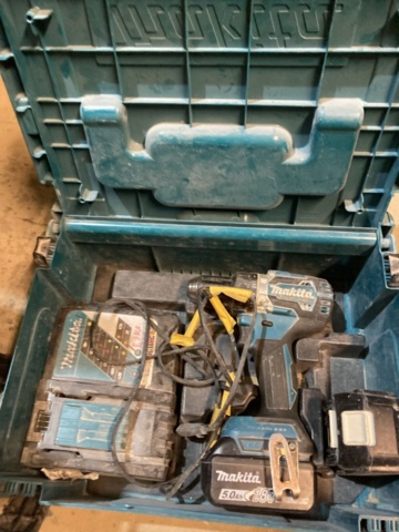 1130906-6 Collection of power tools and accessories - Makita, Bosch, DeWalt and others.