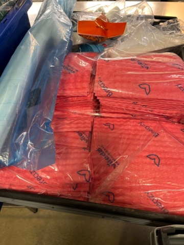 1355106-9 Collection of cleaning products – Disposable items, chemicals, etc.