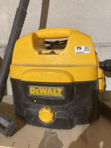 1303824-2 Wet and dry vacuum cleaner - DeWalt DC500