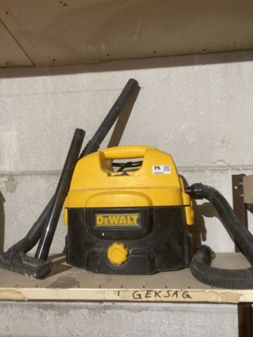 1303824-3 Wet and dry vacuum cleaner - DeWalt DC500