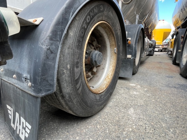 1277238-10 Silo trailer 55,000 liters - Feldbinder HEUT 55.4 -2010