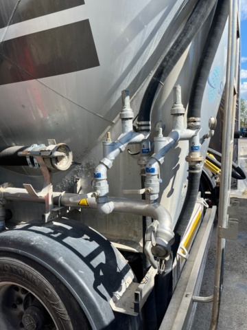 1277238-58 Silo trailer 55,000 liters - Feldbinder HEUT 55.4 -2010