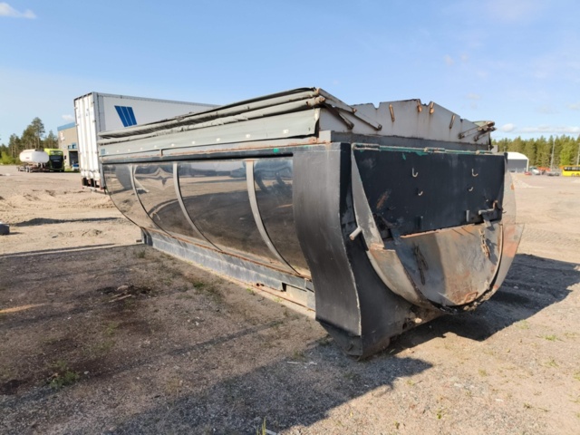 1331612-7 Asphalt slab